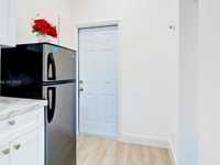 House 2437807662