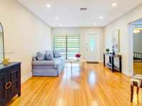 House 2437807428
