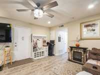 House 2655649712