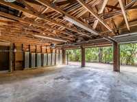 House 2569022329