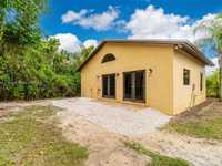 House 2569022340