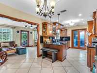 House 2811945850