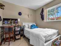 House 2811945874
