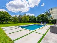 House 2811945892