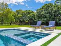 House 2811945809