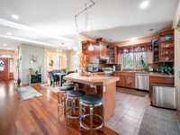 House 2492554323