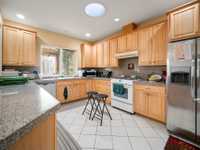 House 2492554347