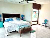 House 2928918580