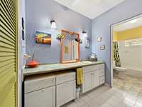House 2886307025