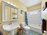 House 2886307042