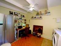 House 2513602044