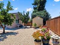 House 2880363299