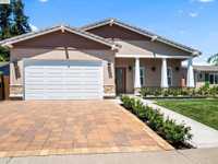 House 2880363250