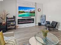 House 2880363264