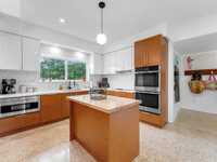House 2717931039