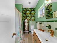 House 2717931060