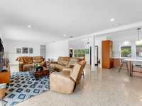 House 2717931022