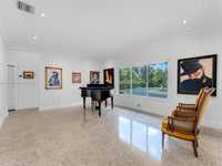 House 2717931028