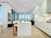 House 2526350881