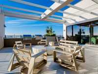 House 2526351004