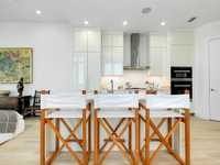 House 2526350885