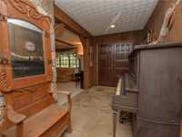 House 2526925763