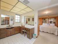 House 2526925781
