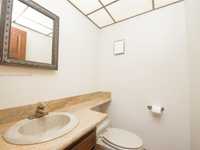 House 2526925806