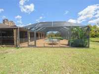 House 2526925870