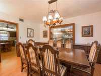 House 2526925728