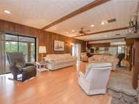 House 2526925736