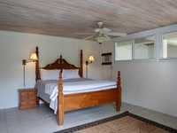 House 3020701543