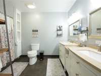 House 2544796365