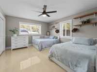 House 2544796367