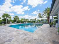 House 2544796381
