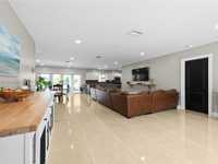 House 2544796341