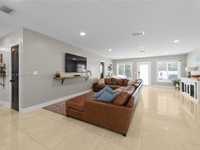 House 2544796351