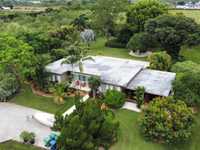 House 2554979237
