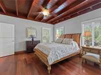 House 2554979315