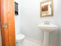 House 2554979373