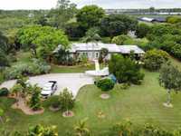 House 2554979493