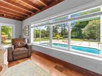 House 2554979277