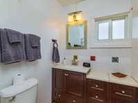 House 2559093546