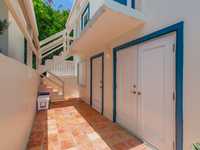 House 2559093675