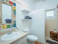House 2559093855