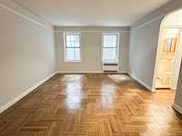 House 2557094568