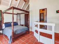 House 2990830866