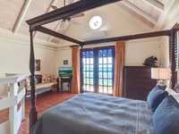 House 2990830867