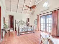 House 2990830886