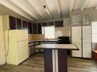 House 2562563582